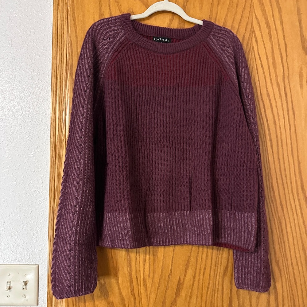 Love Elllie Crewneck Women's Maroon Sweater - NWOT - Size XL